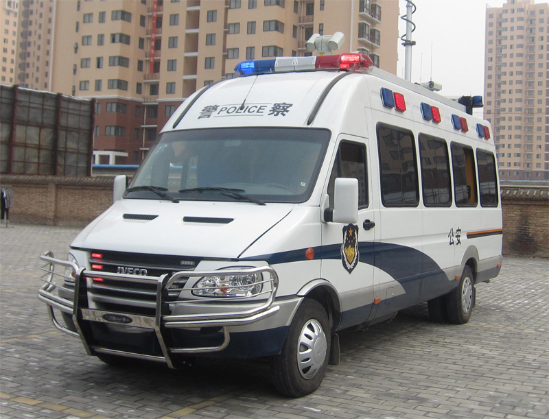 依维柯运兵车